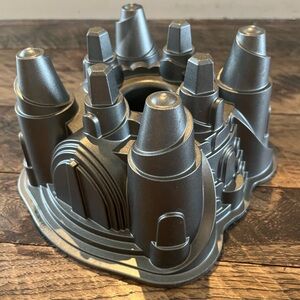 Nordic Ware Palace Royale Castle Bundt Cake Pan